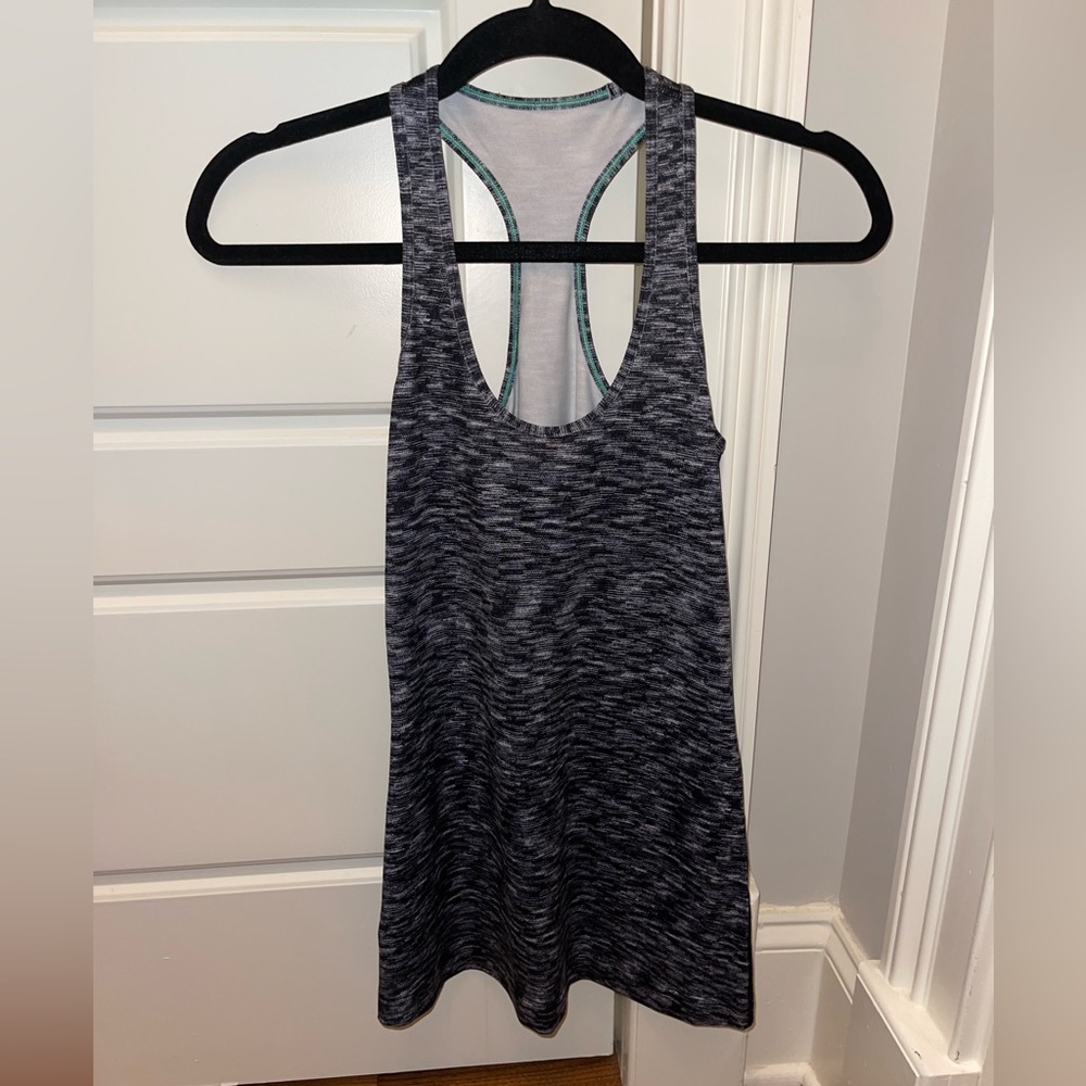 Lululemon Cool Racerback Tank Sz 4 runs large- dark gray / black. Never worn!!